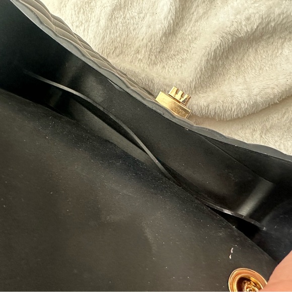 Black Purse - Picture 3 of 4